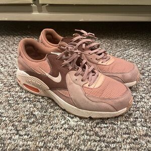 Nike Women's Sneakers in Pink and Brown